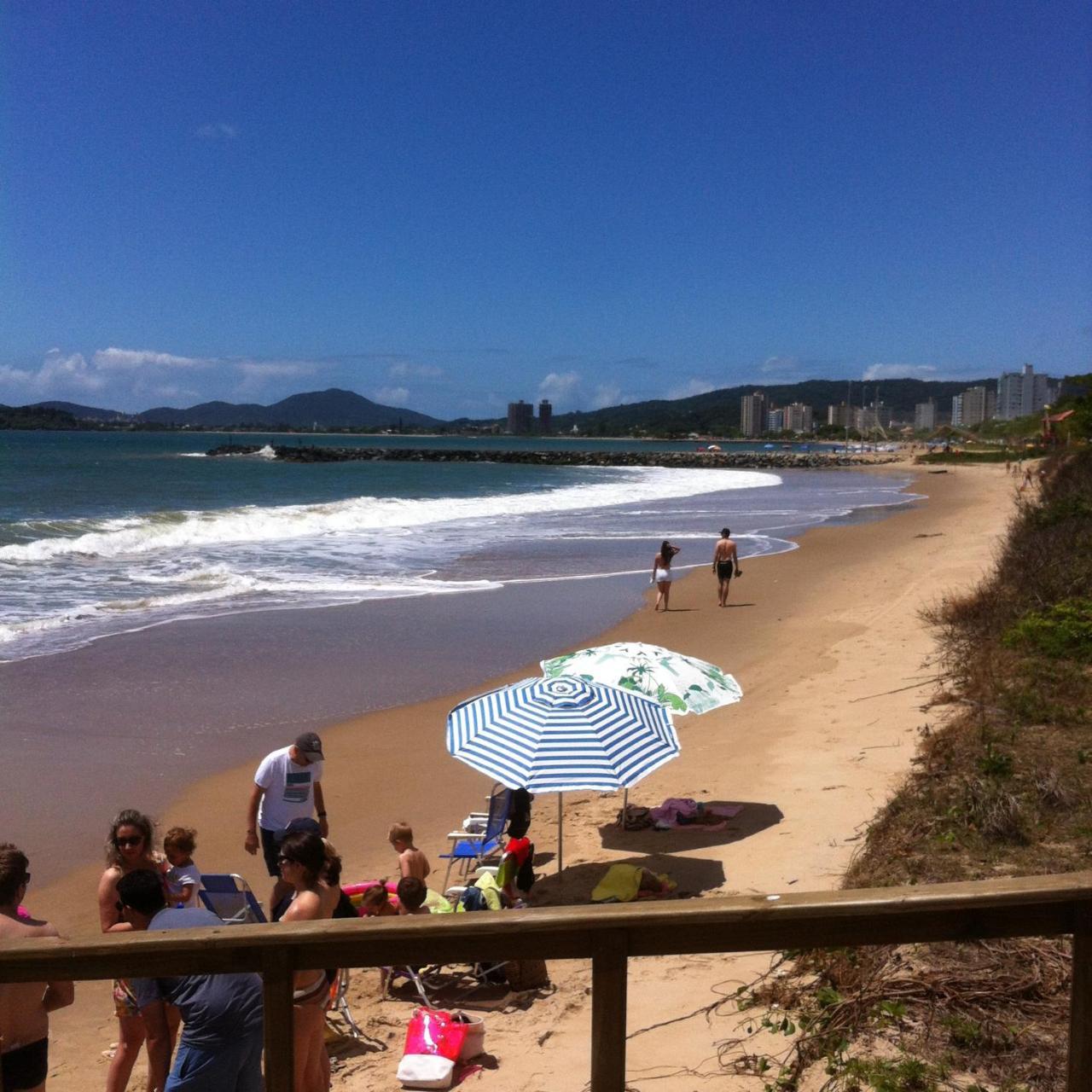 Hostel Casa Da Praia Piçarras Esterno foto